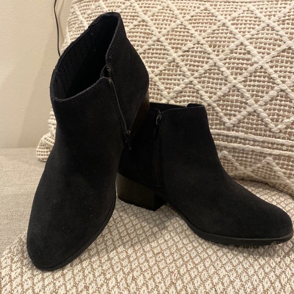 Clarks black suede booty